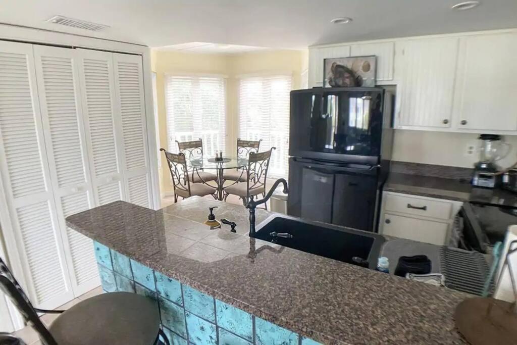 Port O' Call C302 - Iop Island Retreat! Treetop Oceanview! جزيرة النخيل المظهر الخارجي الصورة